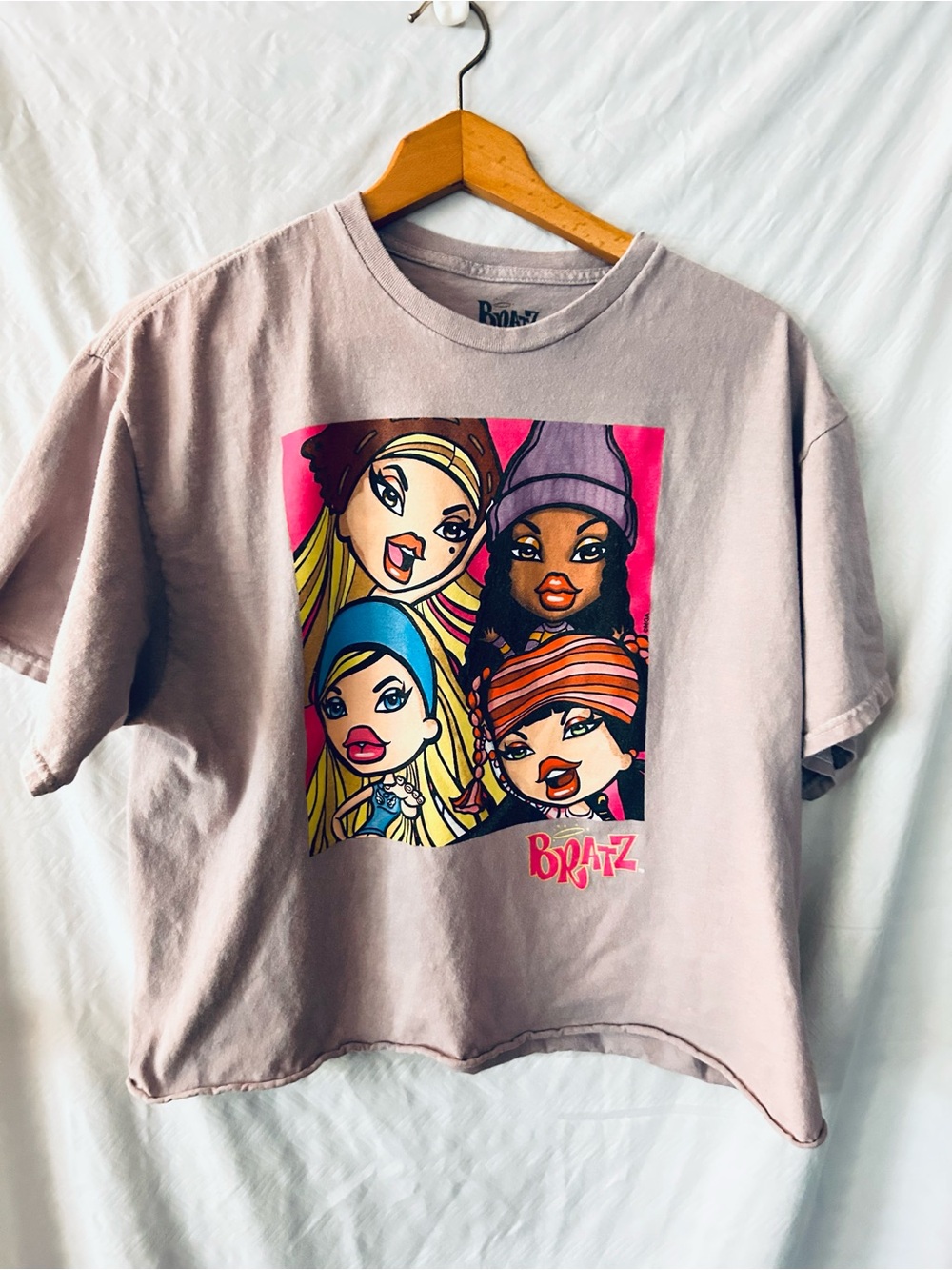 Womens xl Bratz tshirt